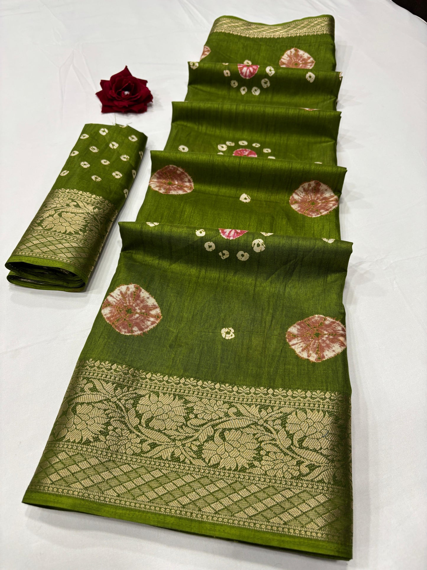 Soft Dola Silk Saree – Bandhani Print with Jacquard Border | Free Size | With Blouse